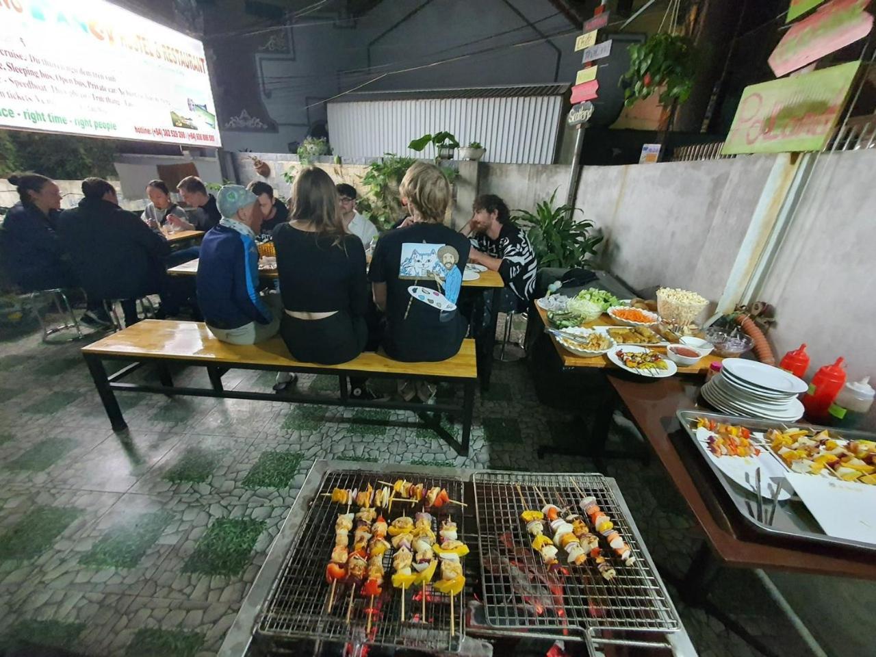 Ha Long Fancy Hostel With Vegetarian And Vegan Restaurant 外观 照片