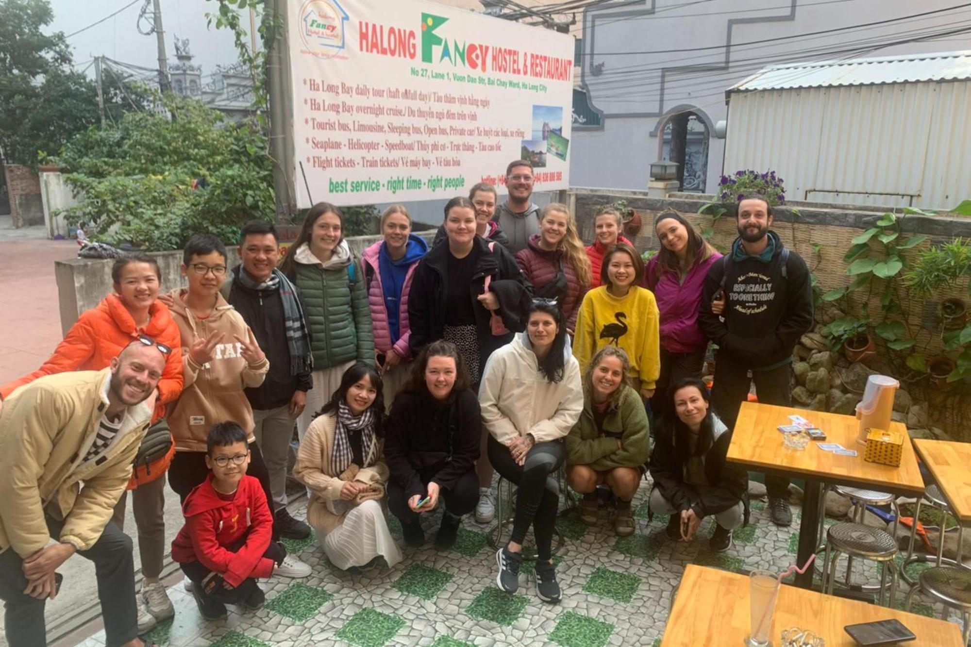 Ha Long Fancy Hostel With Vegetarian And Vegan Restaurant 外观 照片