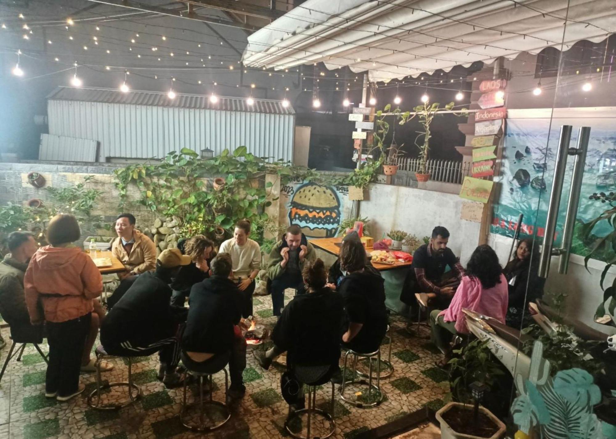 Ha Long Fancy Hostel With Vegetarian And Vegan Restaurant 外观 照片