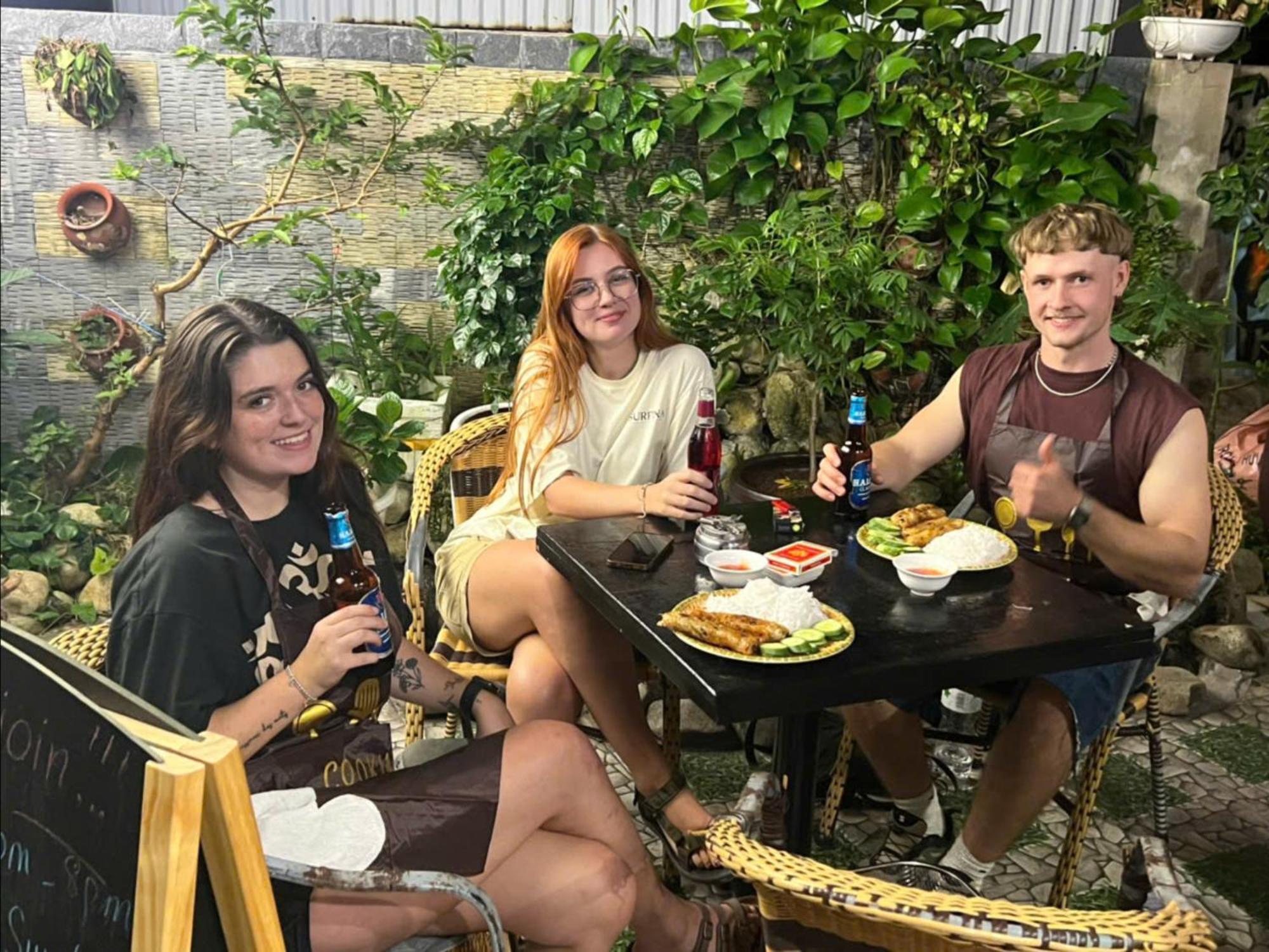 Ha Long Fancy Hostel With Vegetarian And Vegan Restaurant 外观 照片