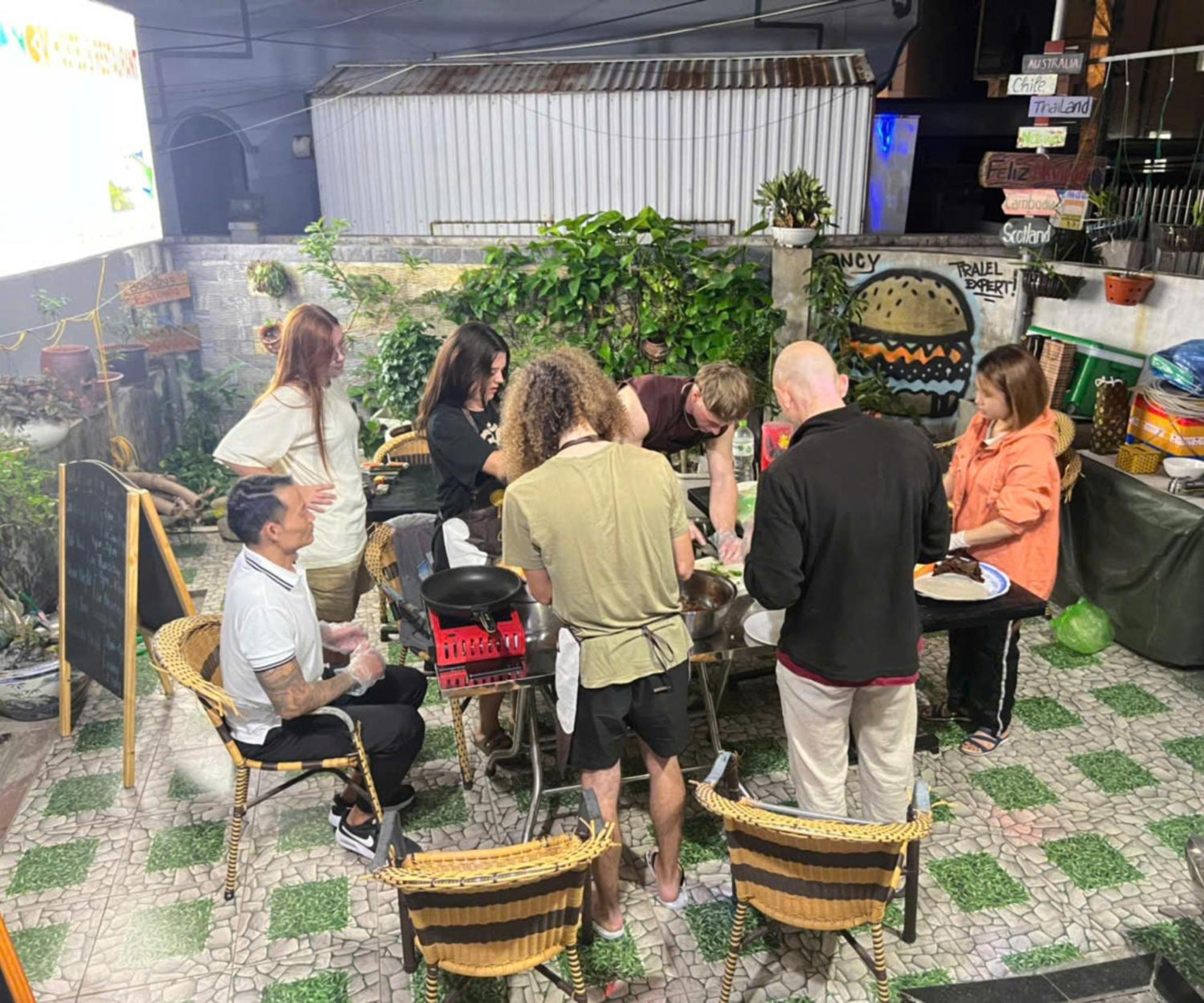 Ha Long Fancy Hostel With Vegetarian And Vegan Restaurant 外观 照片